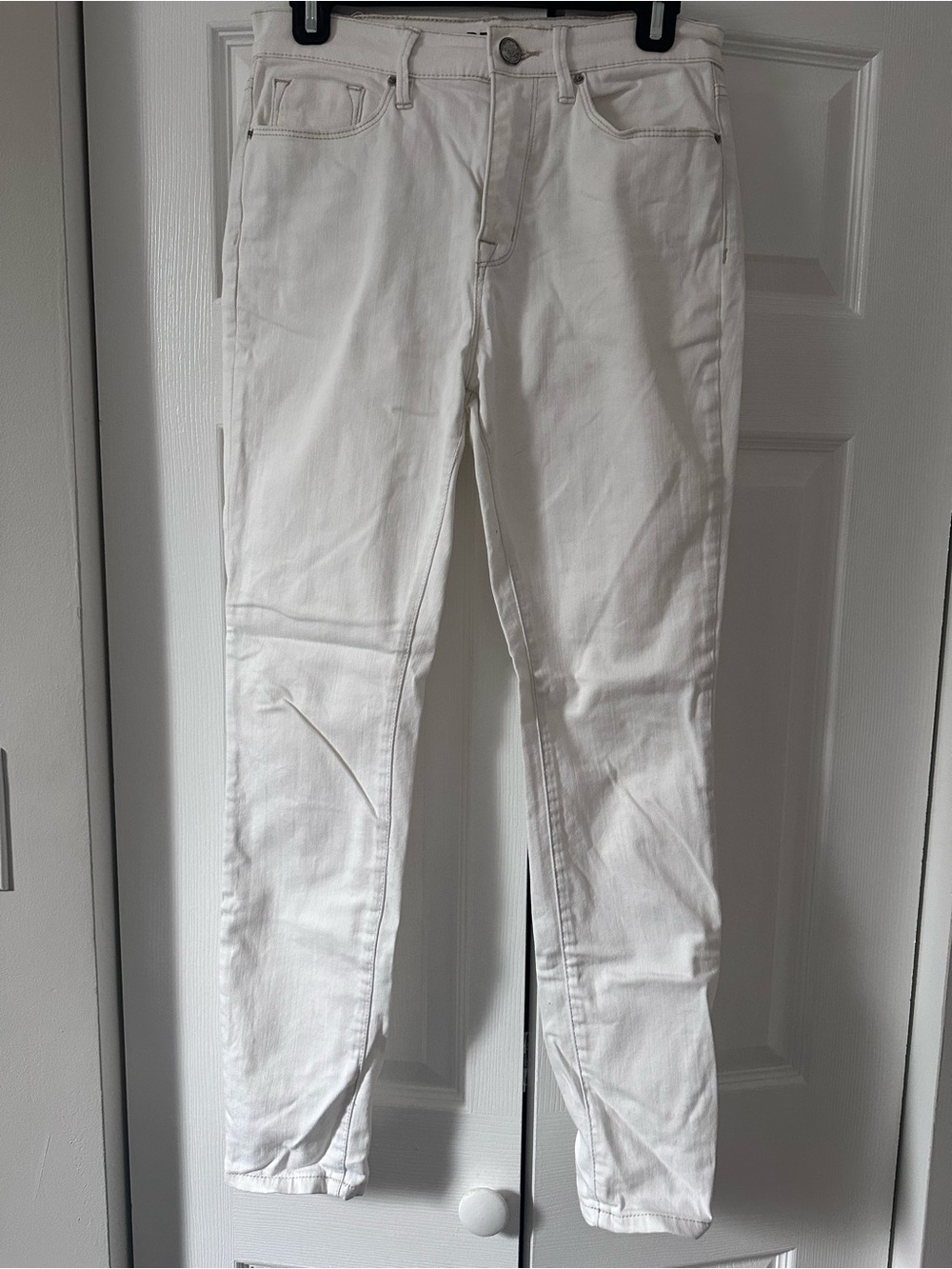Urban Outfitters BDG White High-Rise Skinny Jeans